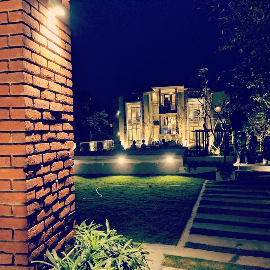 มายาส Hotel ชานตี นิเคทัน ภายนอก รูปภาพ